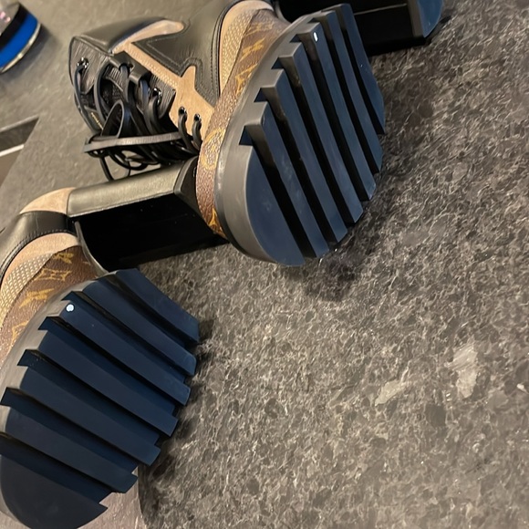 Louis Vuitton Combat Boots - Picture 7 of 9